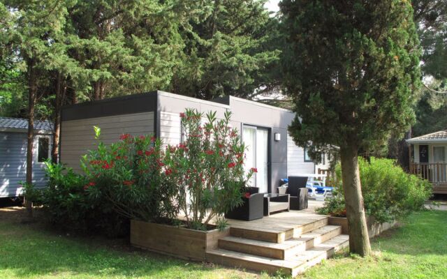 Holiday Home Le Mediterranée - AGL255