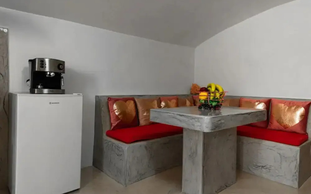 Argyro's Gaia Cozy Traditional Cave
