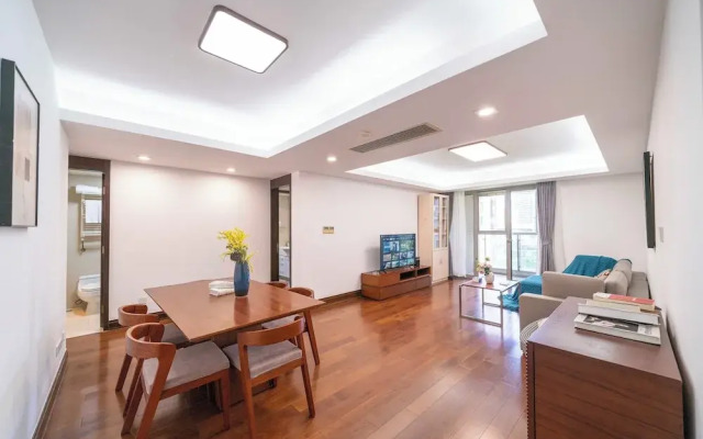 Tyms Premium 3BR 2BA Apt Walk to Metro