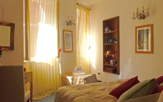 Lucrezia Accomodations