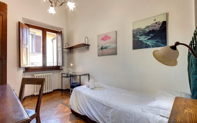 Corno 7 in Firenze With 2 Bedrooms and 1 Bathrooms