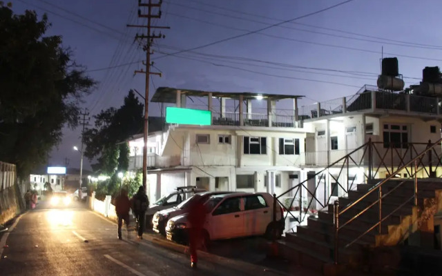 OYO 3828 Hotel Ashok