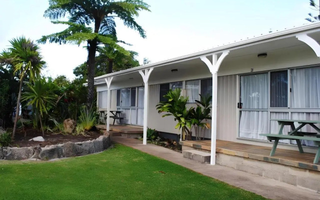 Hibiscus Regal Apartments