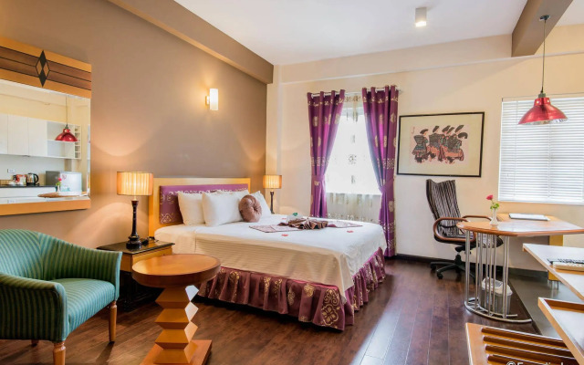 Golden Sunshine Villa Hotel and Travel