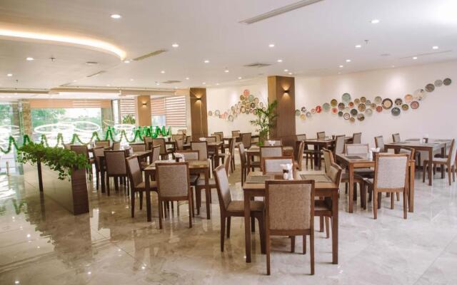 Reyna Hotel Hanoi