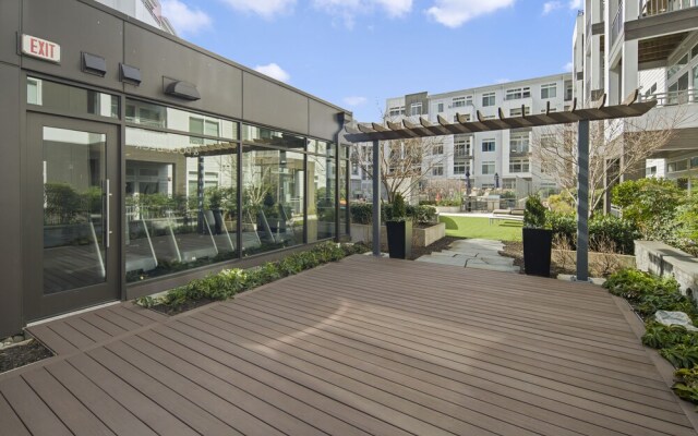 Global Luxury Suites at Reston