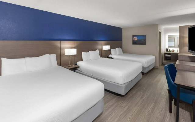 Angel Inn Near IMAX, a Travelodge by Wyndham