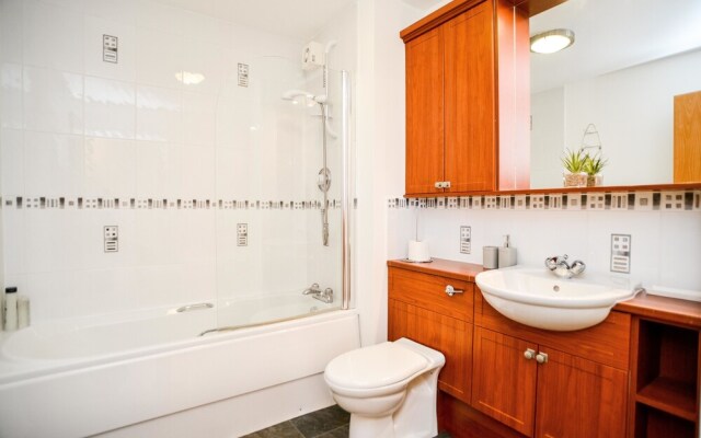 Beach Boulevard Apartment