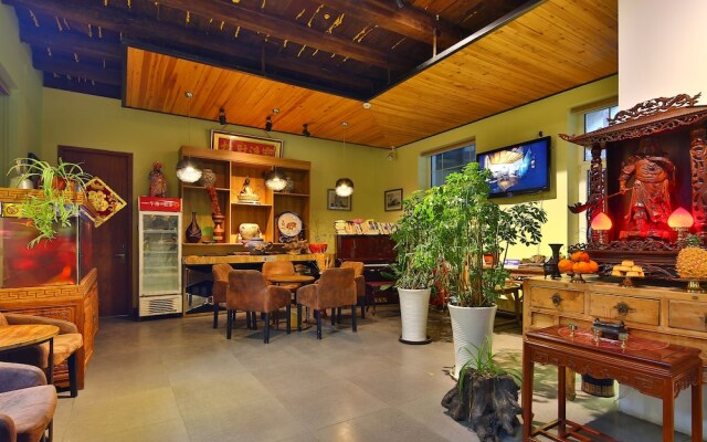 1903 Yard Inn