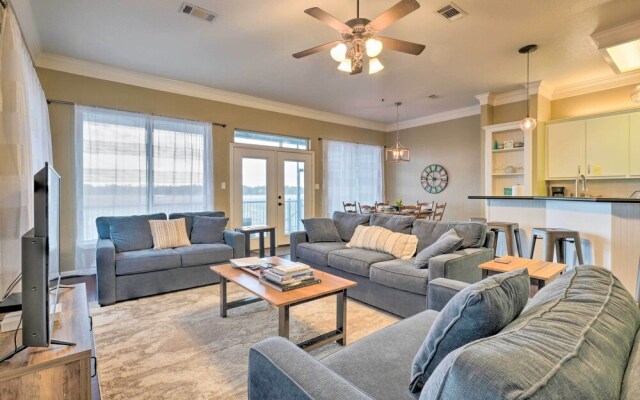 Waterfront Lake Conroe Getaway w/ Multiple Decks!