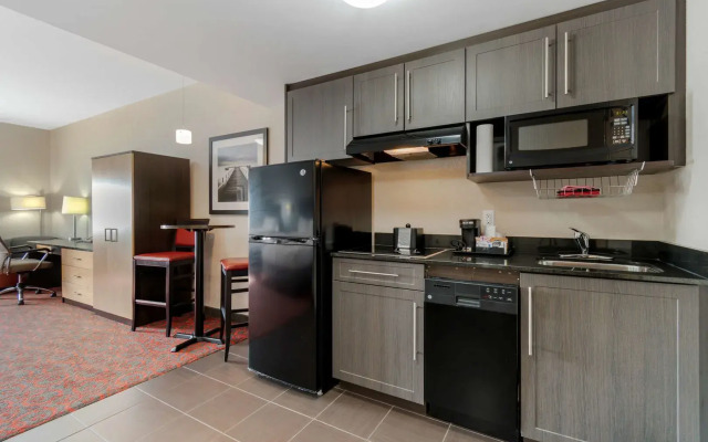 Best Western Plus Eastgate Inn & Suites