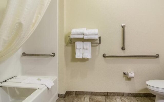 Cobblestone Inn & Suites - Altamont