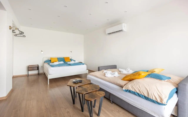 Street'n Apartment