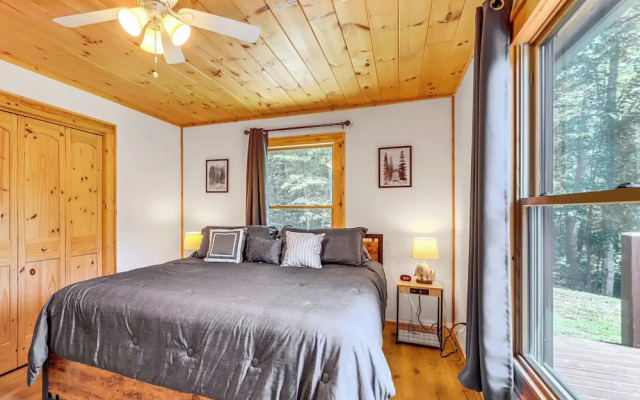 Mccaysville Cabin: Fire Pit, BBQ + More!