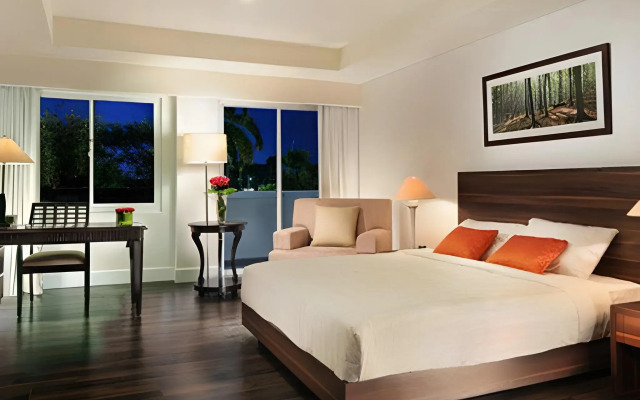 Delonix Hotel Karawang