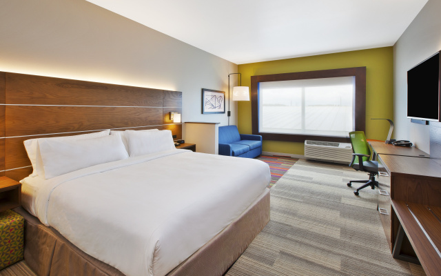 Holiday Inn Express & Suites South Hill by IHG