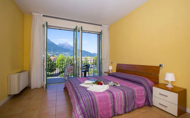 Porto Letizia Fronte Lago