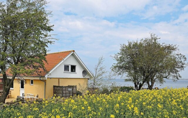 Rustic Holiday Home in Mesinge With Ocean View