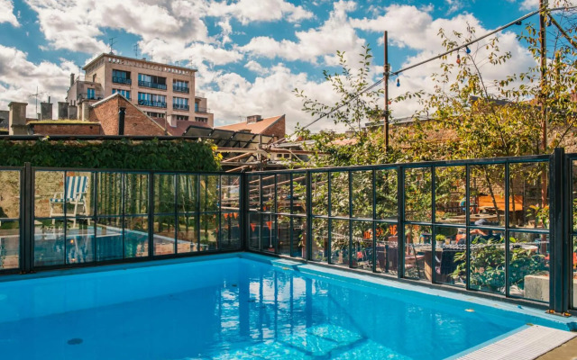 Swanky bed&breakfast