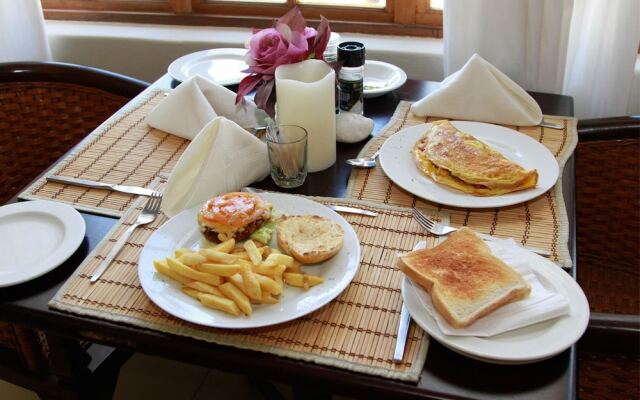 Tradewinds Country Inn