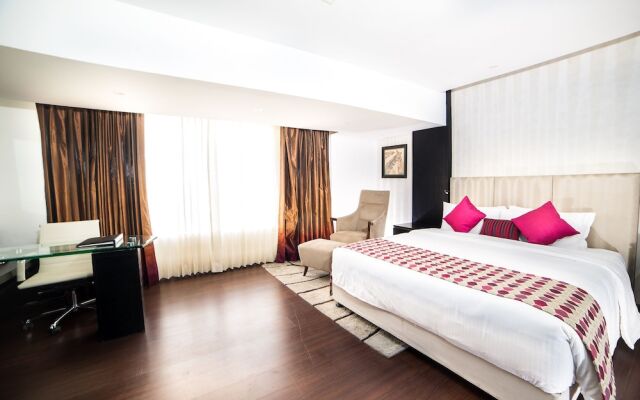 Clarion Hotel President