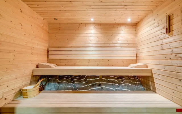 Beautifully Designed Villa w Sweeping Views Belle View