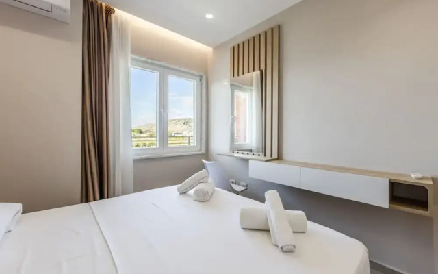 Olivia s Apartment 25