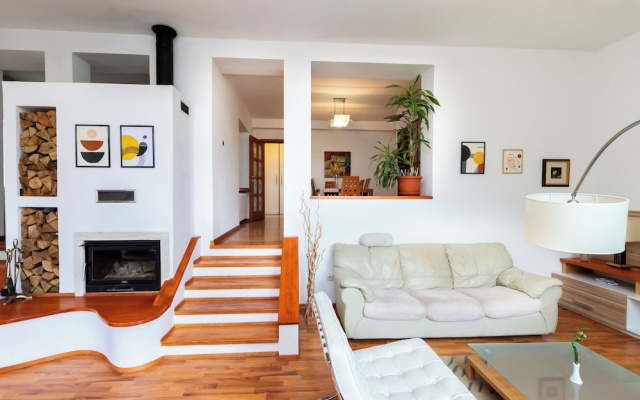 House Mirjana