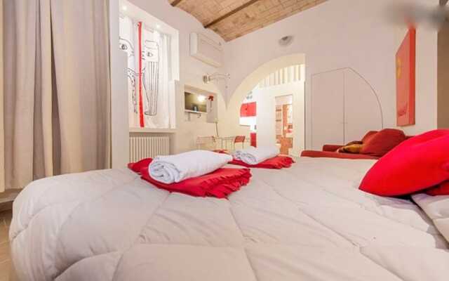 Yellow and Reds Apartments