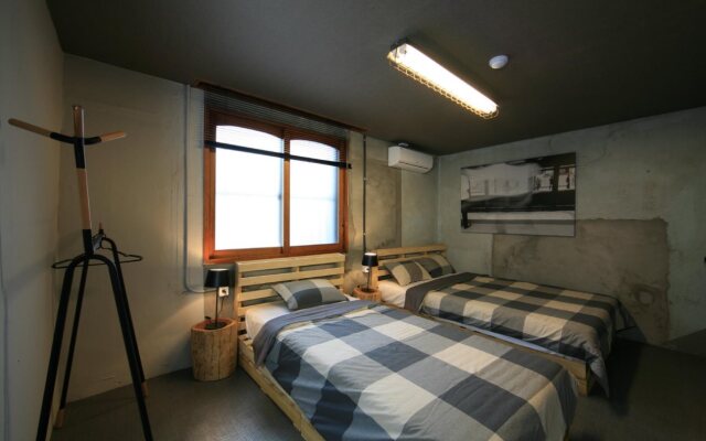 MIDO Hostel