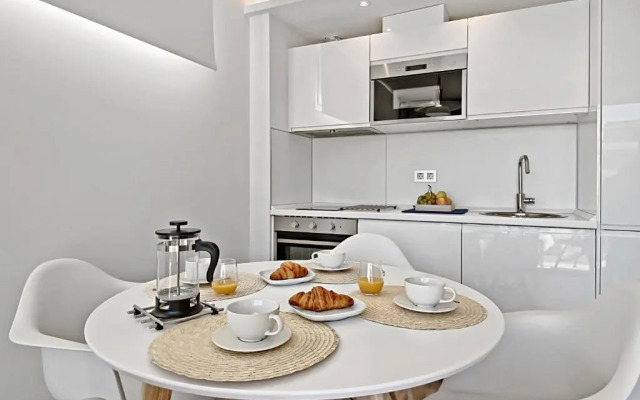 Carihuela Suites