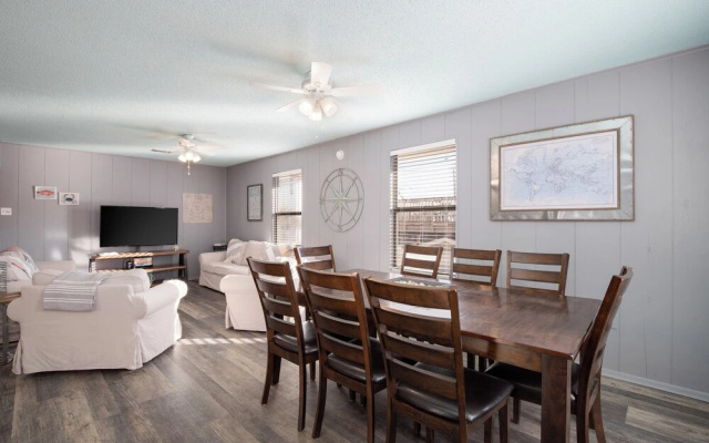 30 Dogwood St. - Canary's Roost