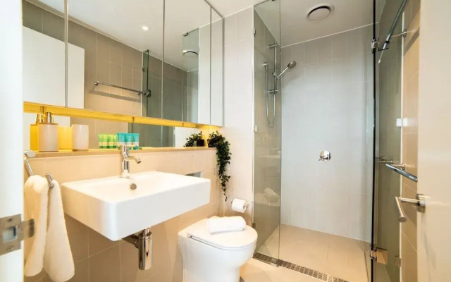 Melbourne Private Apartments - Collins Street Waterfront, Docklands