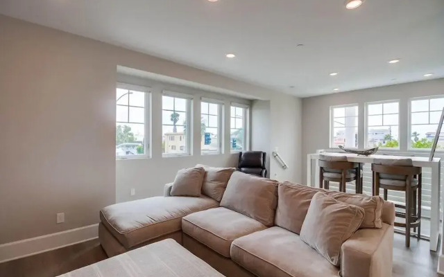 Santa Barbara Loft