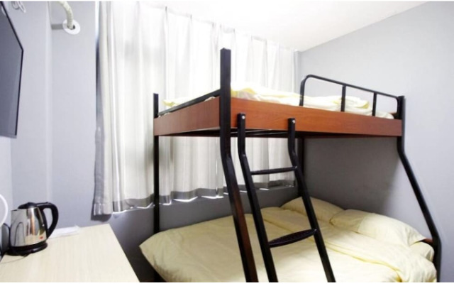 Meet Fish International Youth Hostel