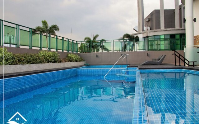 Les Luxe Rooms - Symphony Tower 2