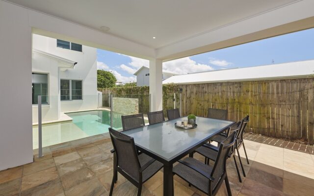 Frangipani House
