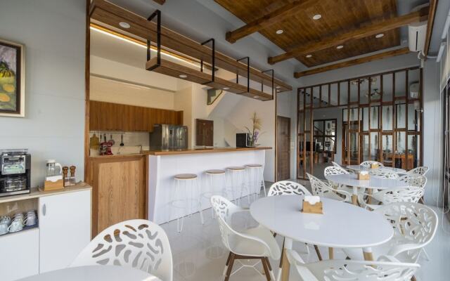 Mine For Leisure Guest Home