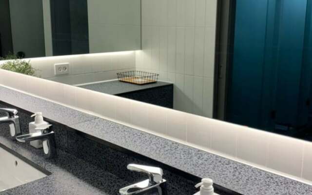 g g bae Hostel - Caters to Women