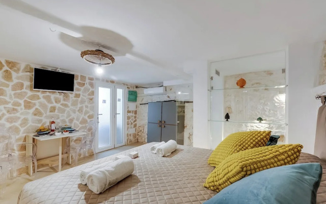 Maison 43 Ostuni With Indoor Pool