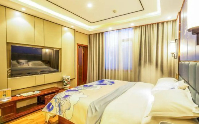 Hongshan Oxygen Fuyuan Hotel (Potala Palace Plaza)