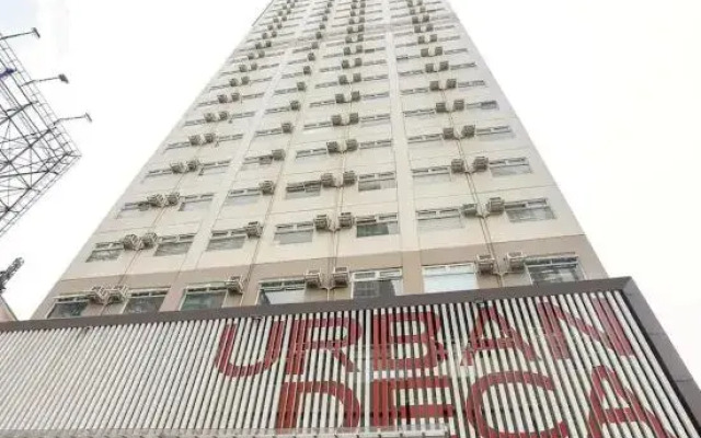 Eimy's Place at Urban Deca Mandaluyong by RedDoorz
