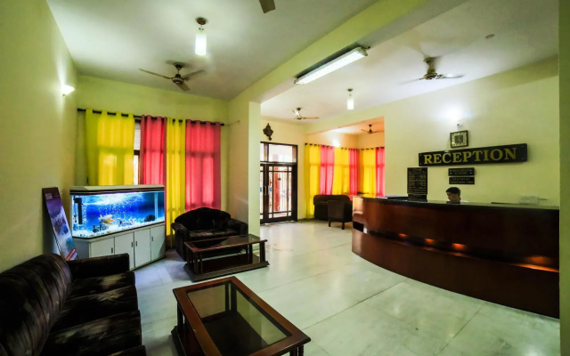 Hotel Neeraj Bhawan
