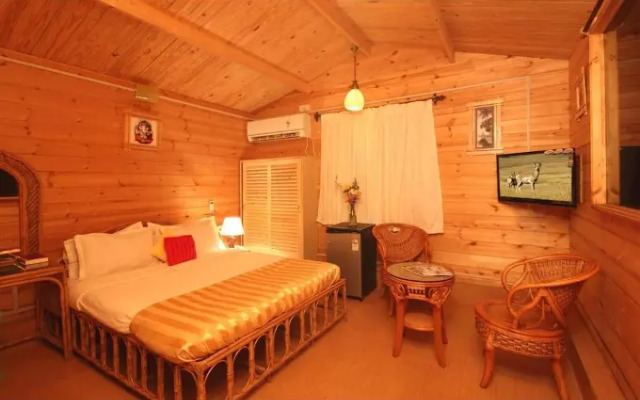 Alcove Beach Resort