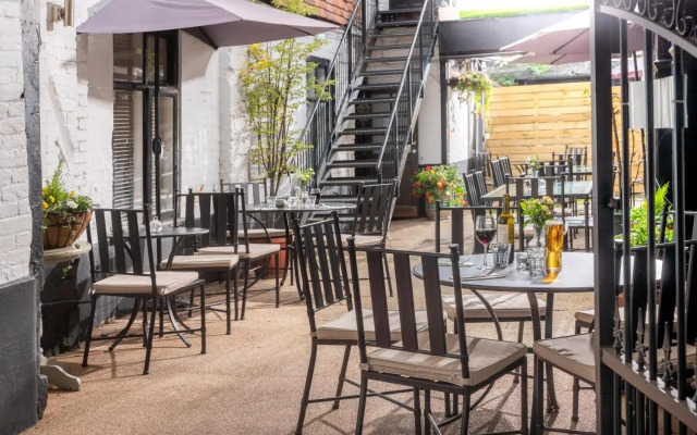 The Lazy Cow - Salisbury