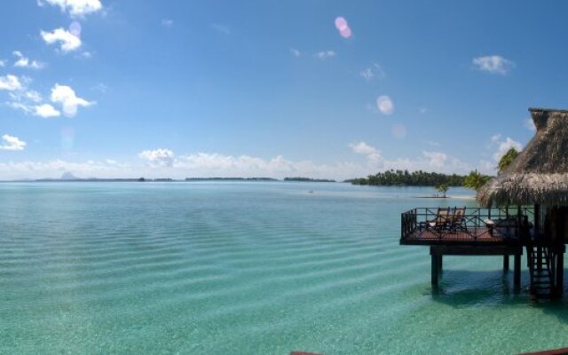 Vahine Island Resort