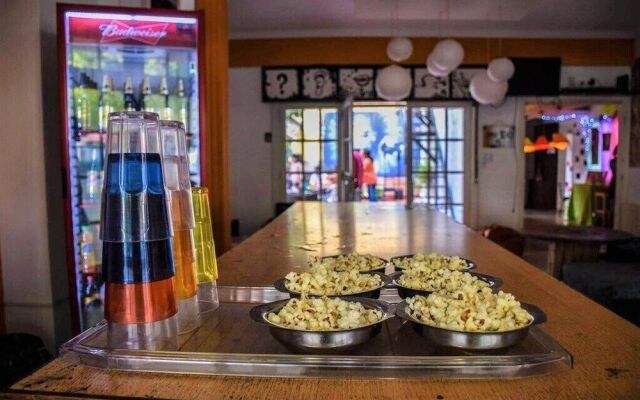 Ananta Hostel & Bar