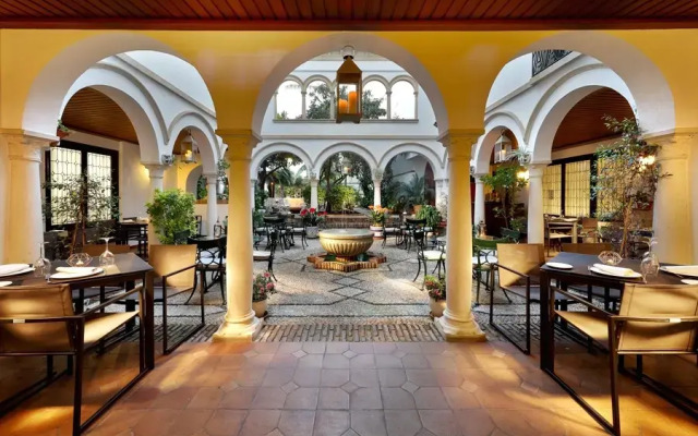 Eurostars Conquistador Hotel