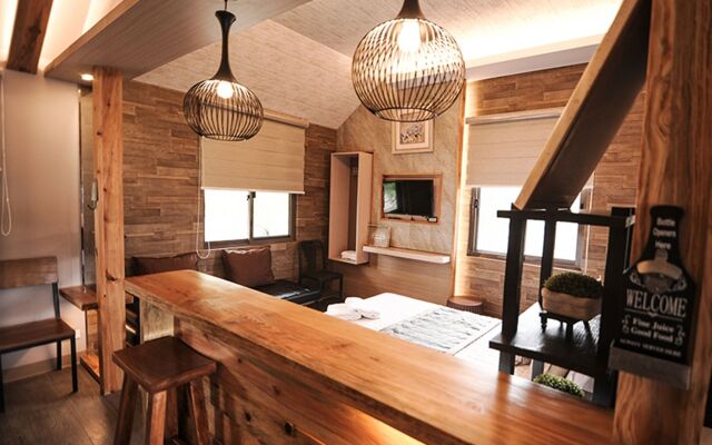 Pine Breeze Cottages