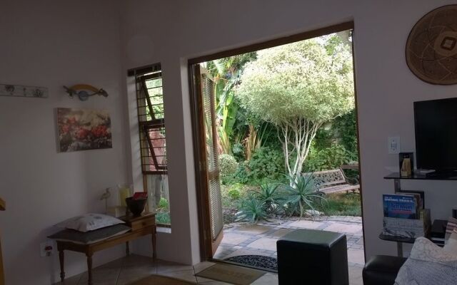 Theebos Anneline's Self Catering Apartments